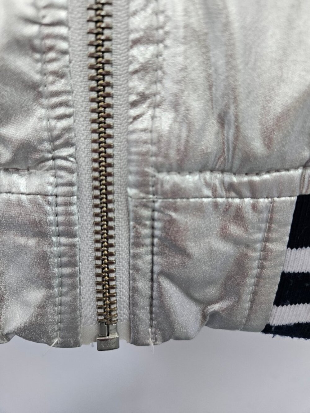 Rockets of Awesome Silver Metallic Bomber Jacket with Patches - Size 4 - Picture 11 of 15